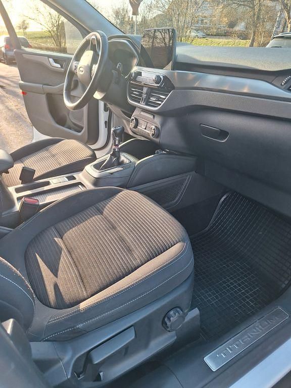 Gebraucht Ford Kuga Titanium 120 PS (88 kW) 2020 Weiß SUV