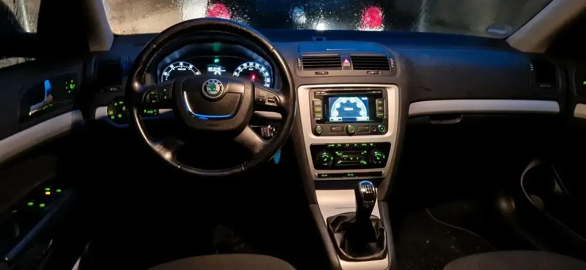 Gebraucht Skoda Octavia 152 PS (111 kW) 2011 Schwarz Kombi