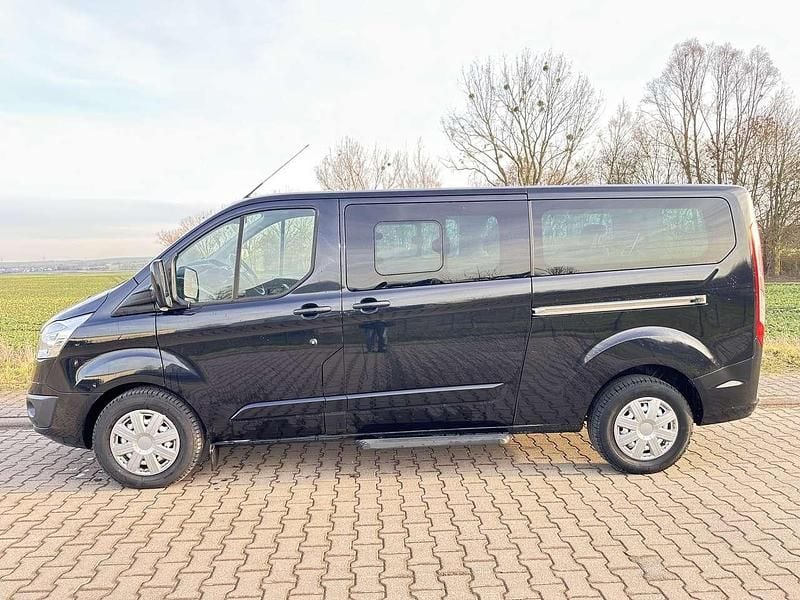 Schwarz Gebraucht 2015 Ford Tourneo Titanium Van / Kleinbus | 12.000 € (Guter Preis) - Bild 1/4