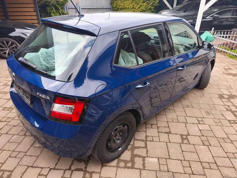 Gebraucht Skoda Fabia Ambition 60 PS (44 kW) 2017 Blau Limousine