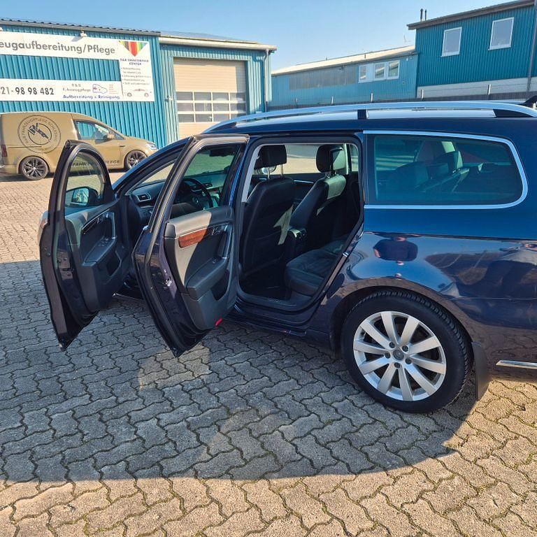 Gebraucht VW Passat Highline 105 PS (77 kW) 2010 Blau Kombi