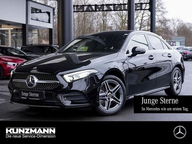Gebraucht Mercedes A250 AMG 218 PS (160 kW) 2020 Unilack nachtschwarz Limousine