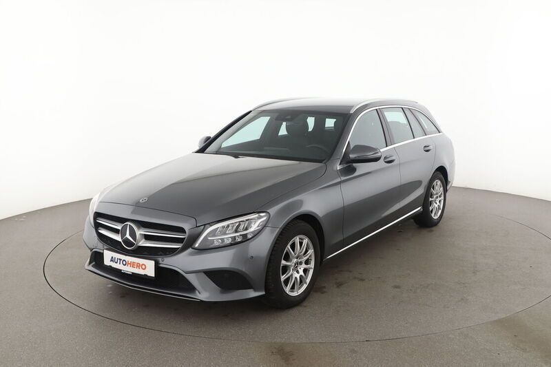 Grau Gebraucht 2019 Mercedes C180 Avantgarde Kombi | 23.120 € (Fairer Preis) - Bild 1/4