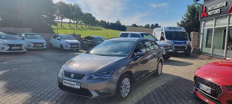 Grau Gebraucht 2015 Seat Leon ST Style Kombi | 12.990 € (Etwas zu teuer) - Bild 1/4