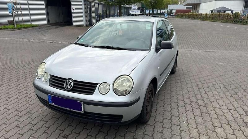 Grau Gebraucht 2005 VW Polo Basis Kleinwagen | 1.600 € (Superpreis) - Bild 1/4