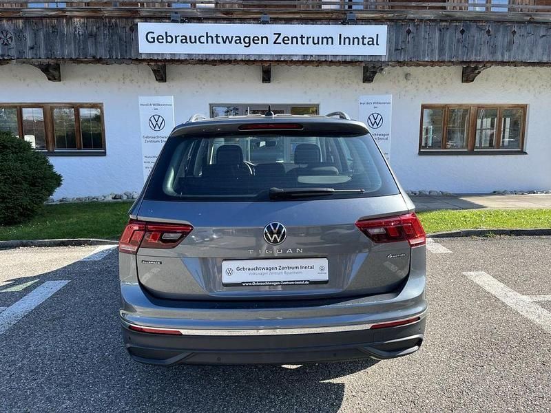 Gebraucht VW Tiguan Allspace Life 150 PS (110 kW) 2023 Platinum grey (grau) SUV
