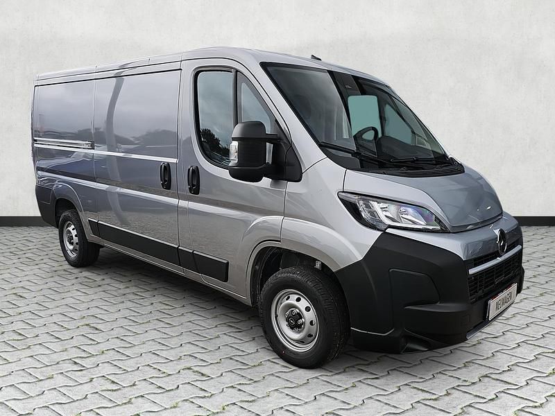 Silber/grau metallic Neu 2025 Opel Movano Van | 29.880 € (Guter Preis) - Bild 1/4