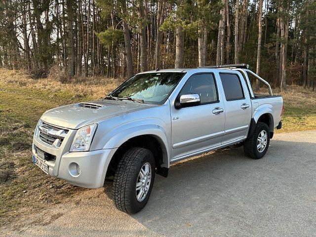 Gebraucht Isuzu D-Max 163 PS (119 kW) 2011 Silber Pickup