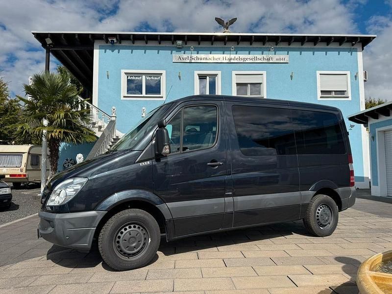 Schwarz Gebraucht 2013 Mercedes Sprinter Van | 25.999 € - Bild 1/4