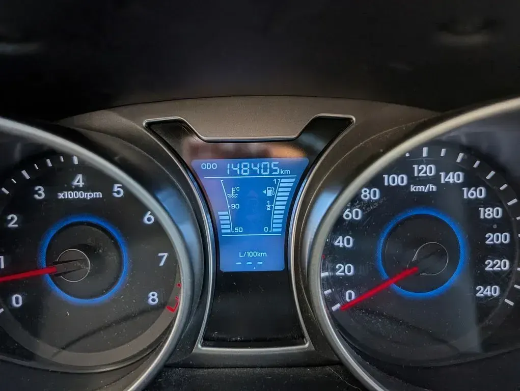 Gebraucht Hyundai Veloster Style 140 PS (102 kW) 2012 Blau Kleinwagen