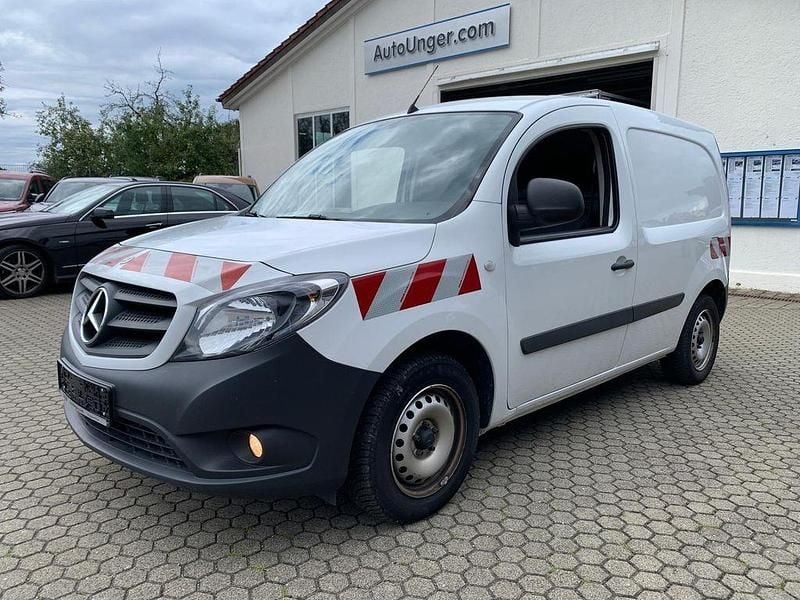 Arktikweiss Gebraucht 2021 Mercedes Citan 109 Limousine | 11.495 € (Guter Preis) - Bild 1/4