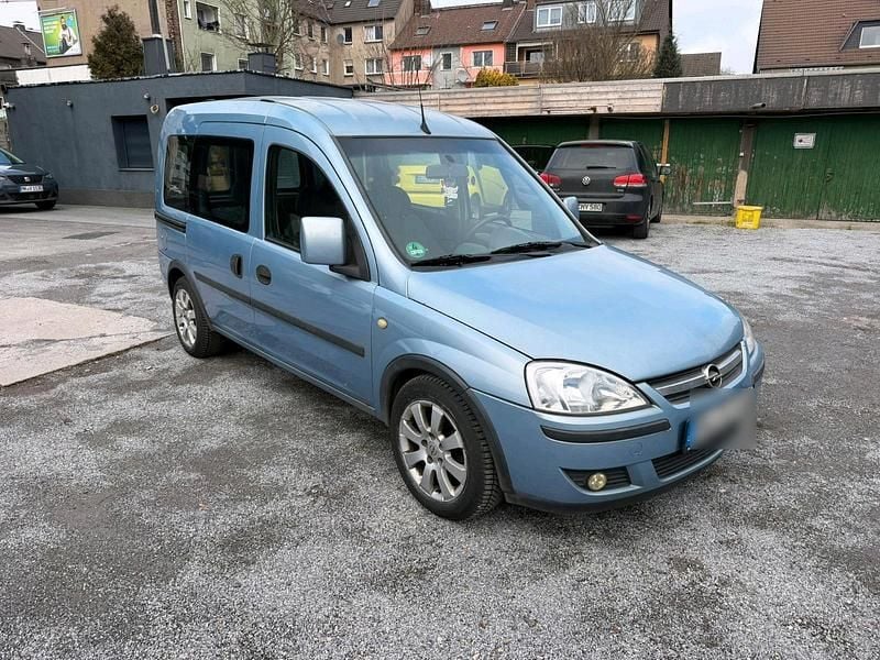 Używany Opel Combo 101 KM (74 kW) 2005 Szary Minivan
