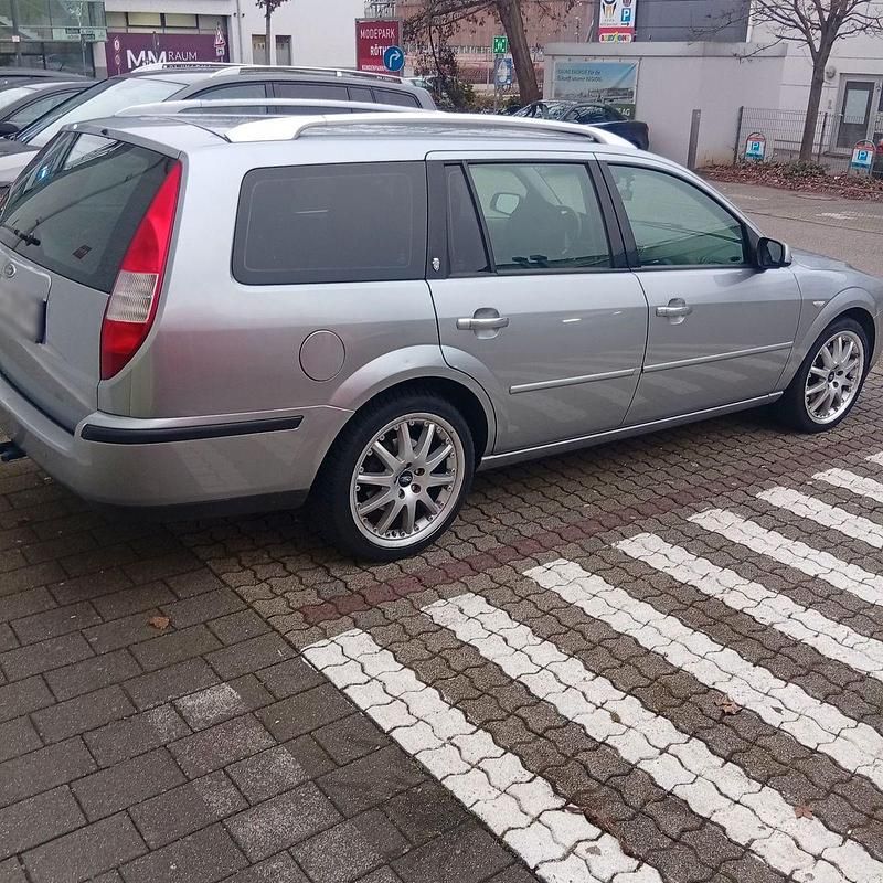 Gebraucht Ford Mondeo 145 PS (106 kW) 2005 Silber Kombi