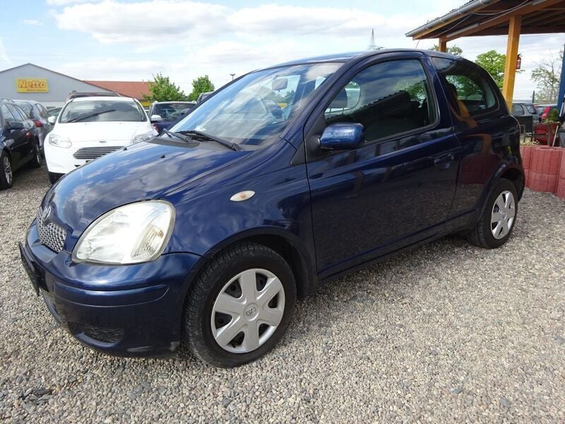 Blau Gebraucht 2004 Toyota Yaris Sol Limousine | 900 € (Superpreis) - Bild 1/4