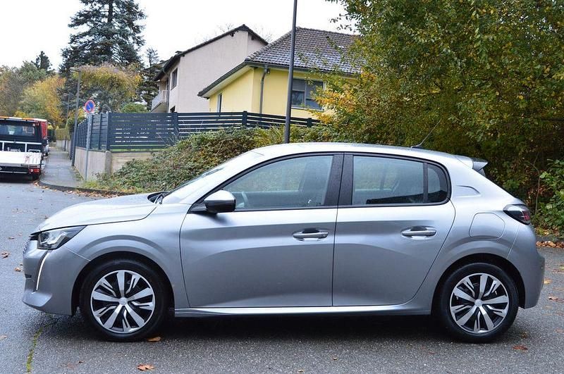 Gebraucht Peugeot 208 Business-Line 75 PS (55 kW) 2020 Grau Kleinwagen