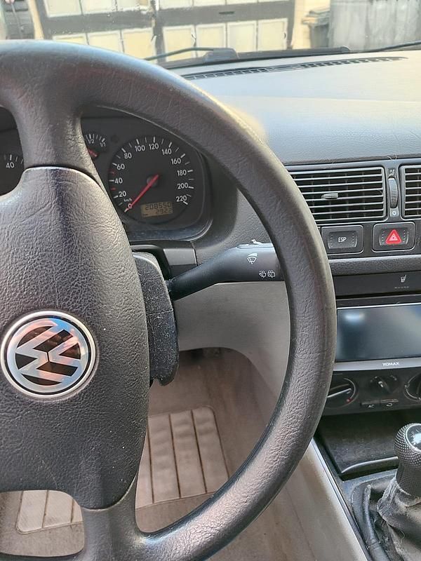 Gebraucht VW Golf IV 75 PS (55 kW) 2000 Blau Kleinwagen