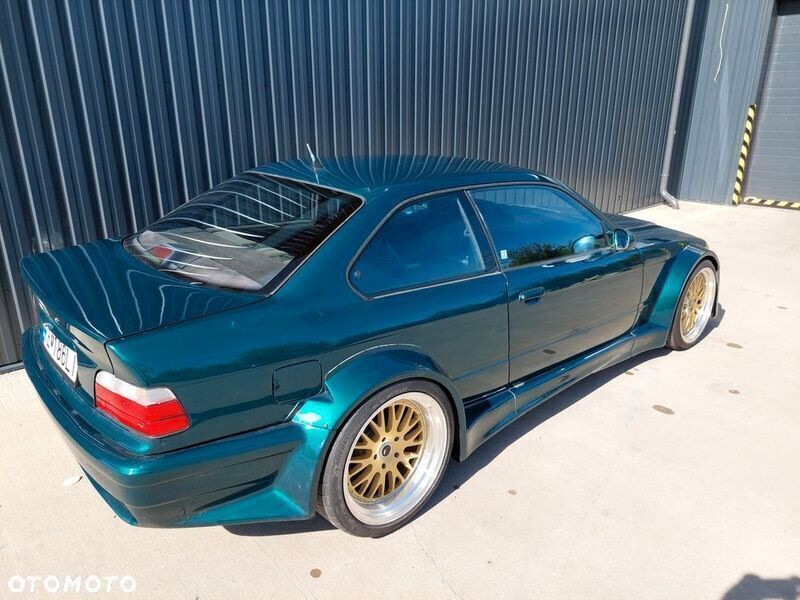 Używany BMW 320 Performance 150 KM (110 kW) 1993 Zielony Coupe