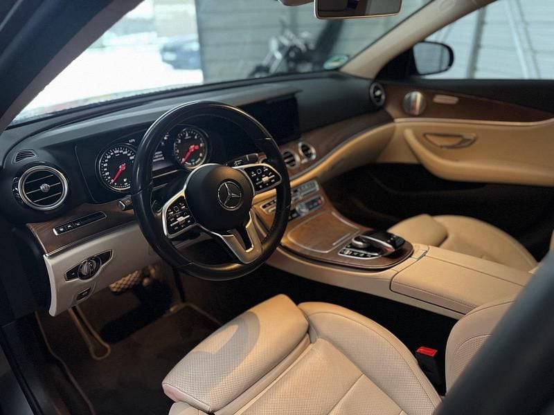 Gebraucht Mercedes E300 197 PS (144 kW) 2019 Grau Kombi