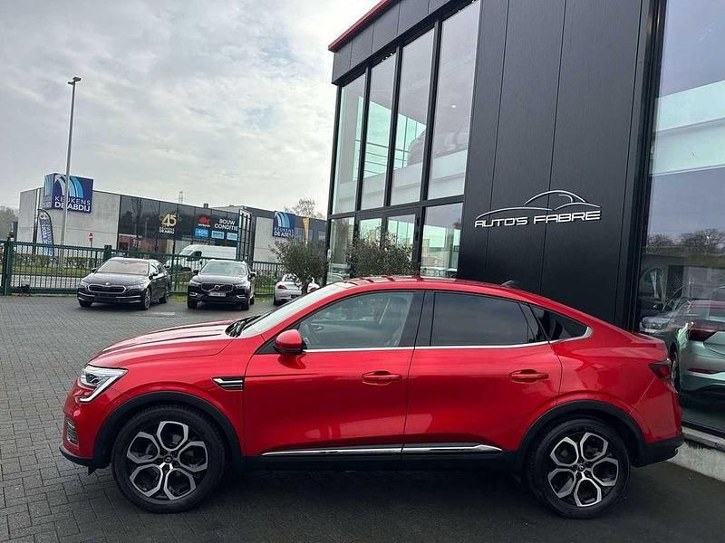 Gebraucht Renault Arkana 140 PS (102 kW) 2022 Rot SUV