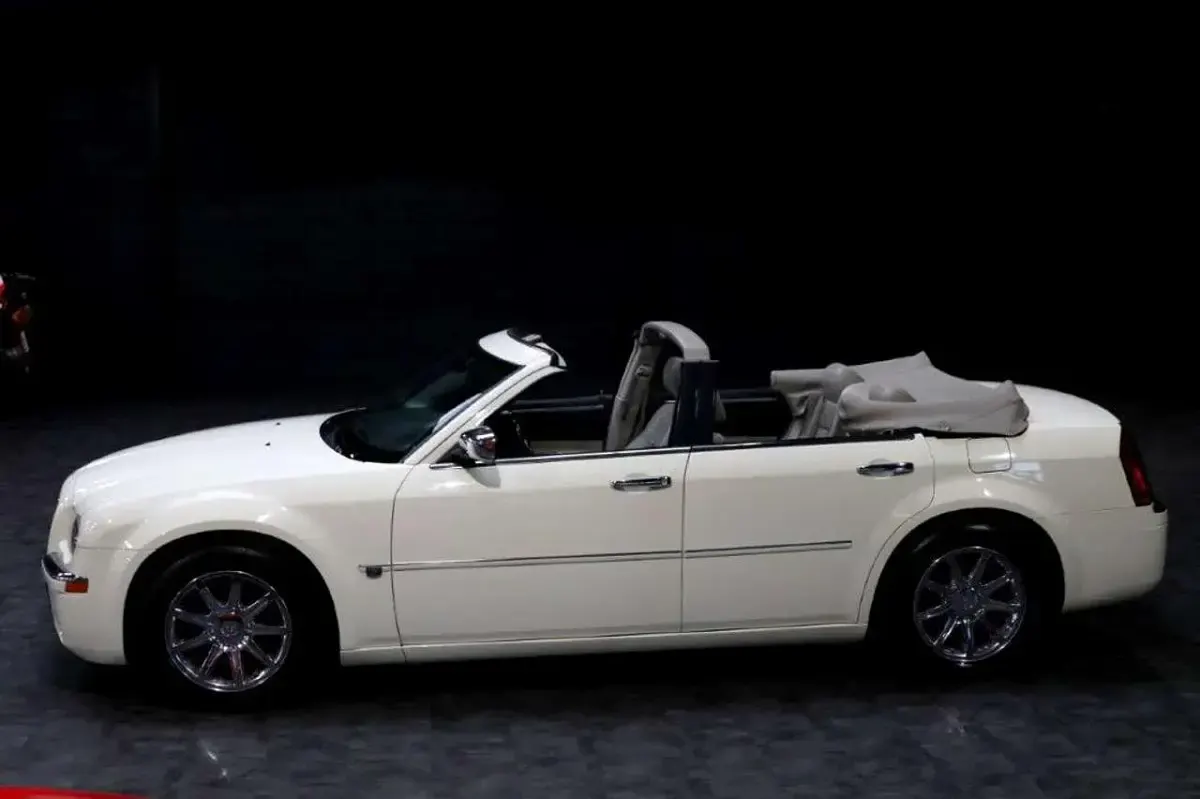 Gebraucht Chrysler 300C 340 PS (250 kW) 2009 Weiß Limousine