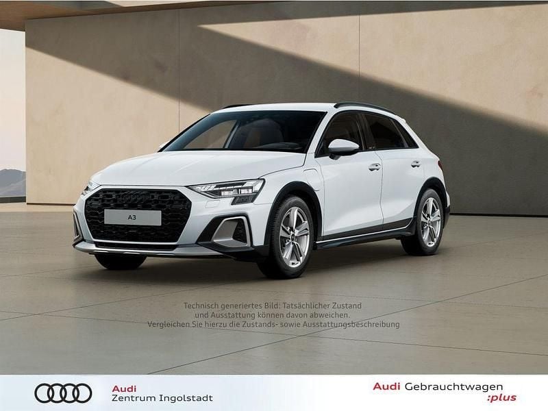 Używany Audi A3 Ambiente 204 KM (150 kW) 2025 Biały Sedan/Limuzyna