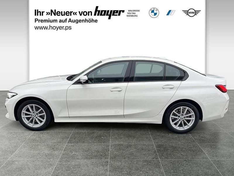 Gebraucht BMW 320 190 PS (139 kW) 2023 Alpinweiß uni Limousine