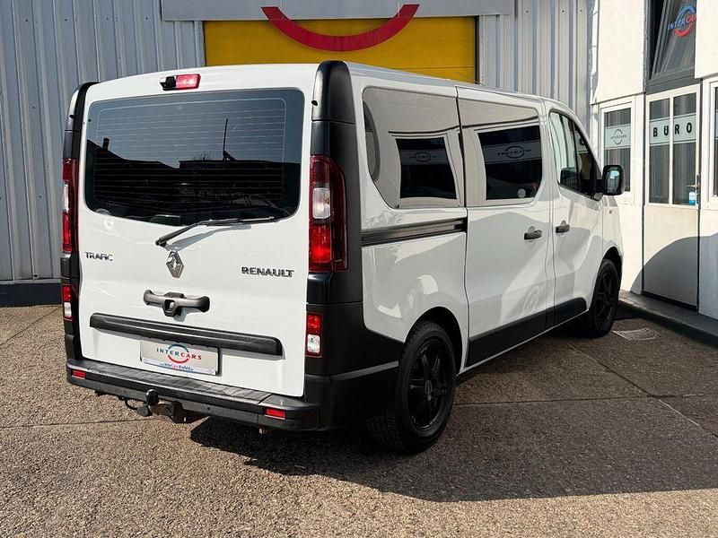 Gebraucht Renault Trafic Expression 125 PS (91 kW) 2017 Weiß Van / Kleinbus