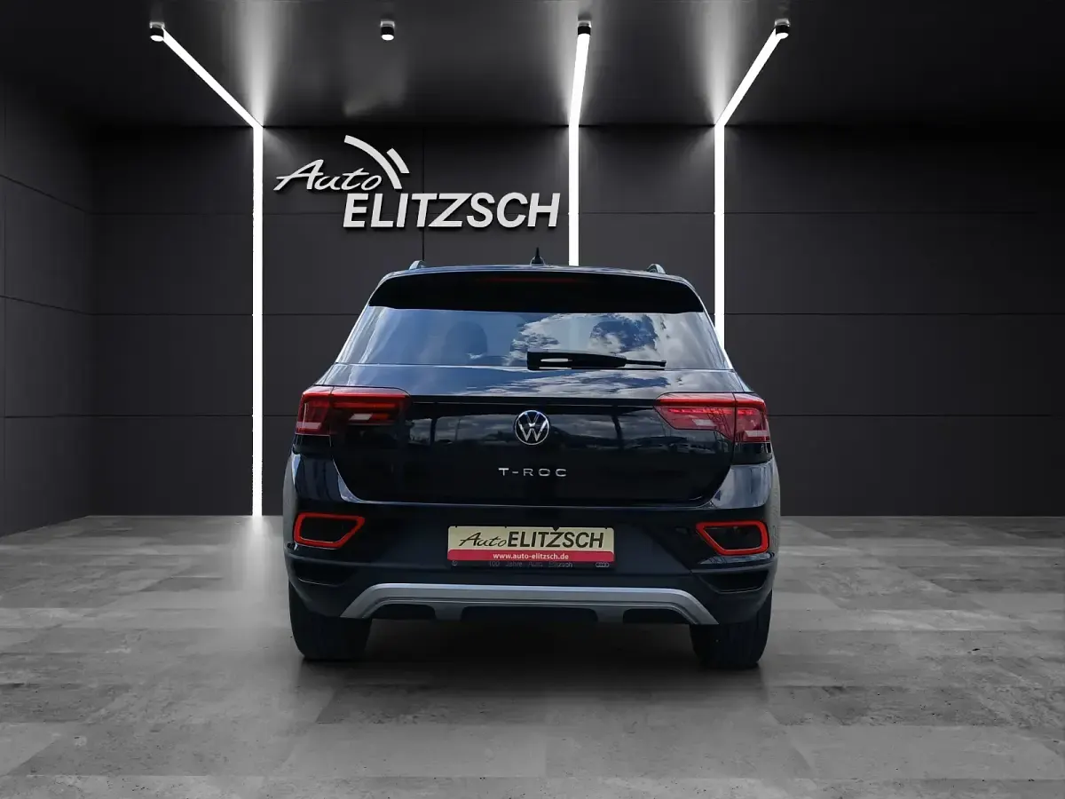 Gebraucht VW T-Roc Life 150 PS (110 kW) 2022 Deep black perleffekt SUV