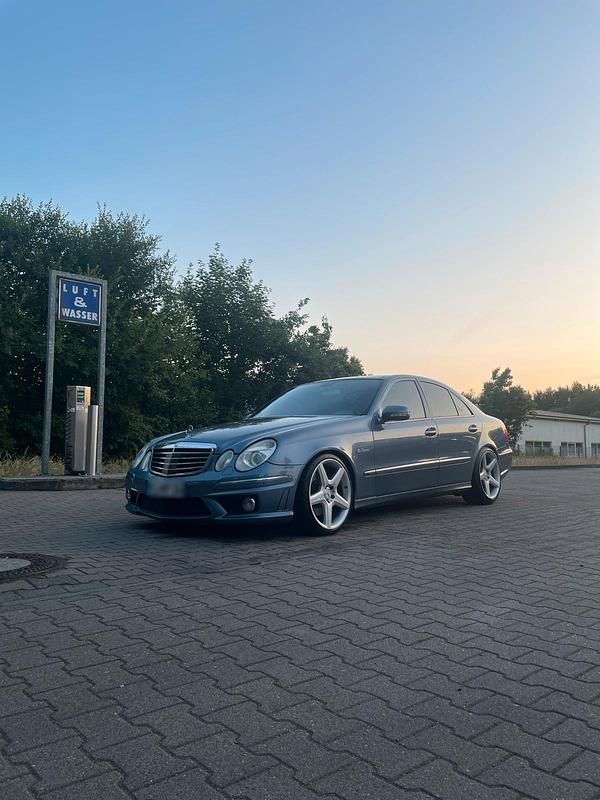 Gebraucht Mercedes E500 AMG 306 PS (225 kW) 2002 Blau Limousine