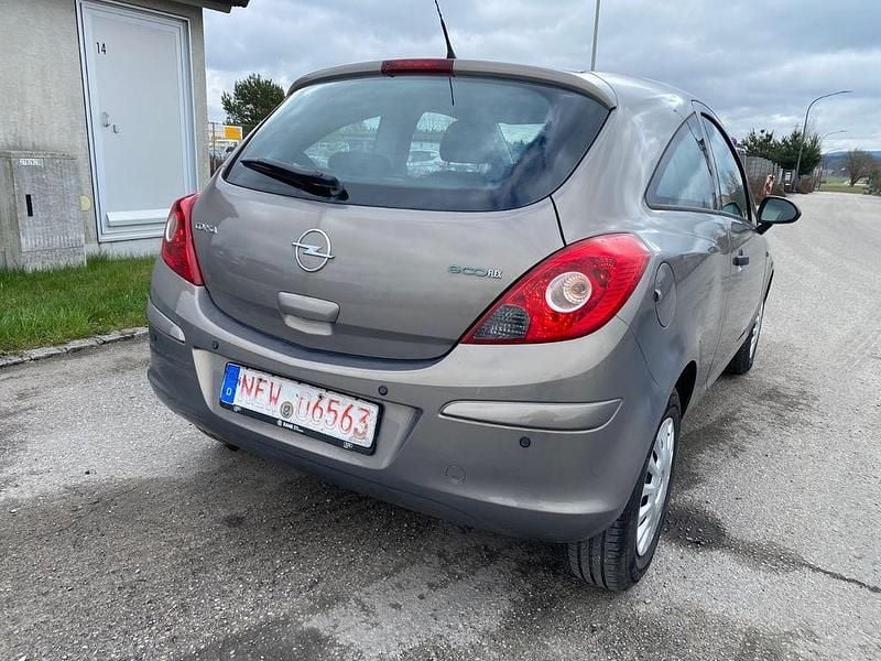 Gebraucht Opel Corsa Selection 69 PS (50 kW) 2010 Braun Kleinwagen