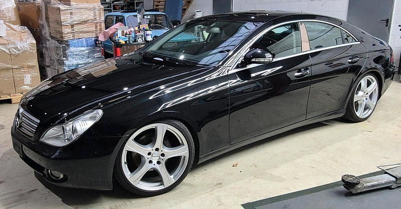 Schwarz Gebraucht 2006 Mercedes CLS320 Limousine | 9.800 € (Fairer Preis) - Bild 1/4