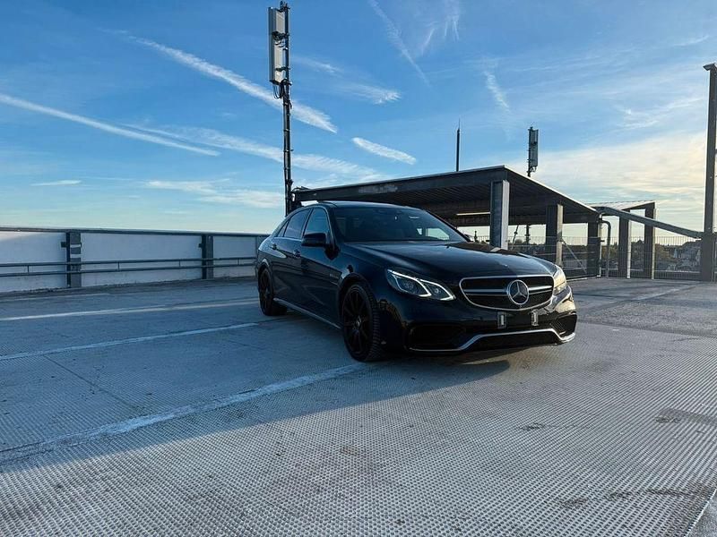 Gebraucht Mercedes E63 AMG AMG 557 PS (409 kW) 2013 Schwarz Limousine