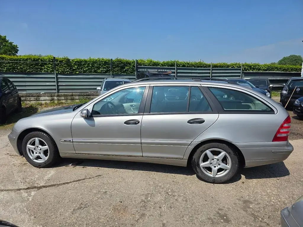 Second-hand Mercedes C200 163 CP (119 kW) 2002 Argintiu Break