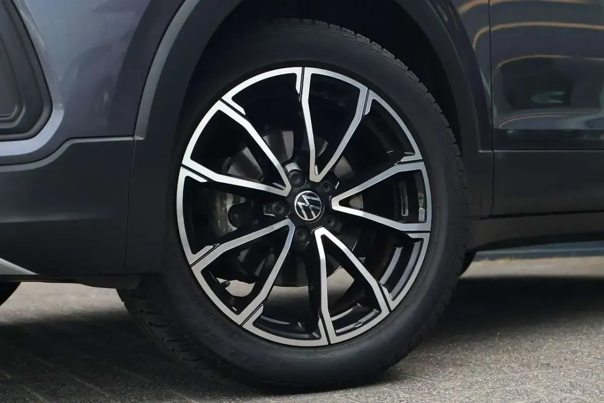 Gebraucht VW T-Cross Edition 116 PS (85 kW) 2024 Grau SUV