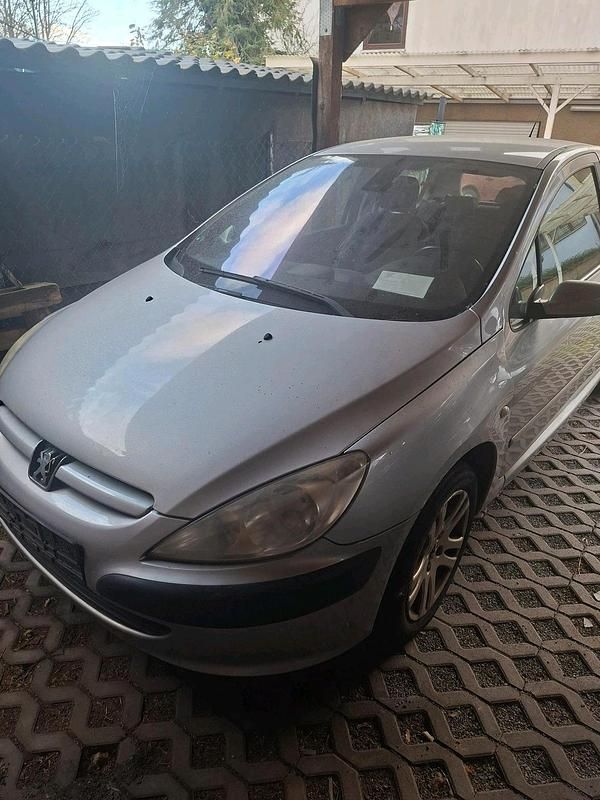 Gebraucht 2008 Peugeot 307 Kleinwagen | 899 € - Bild 1/4