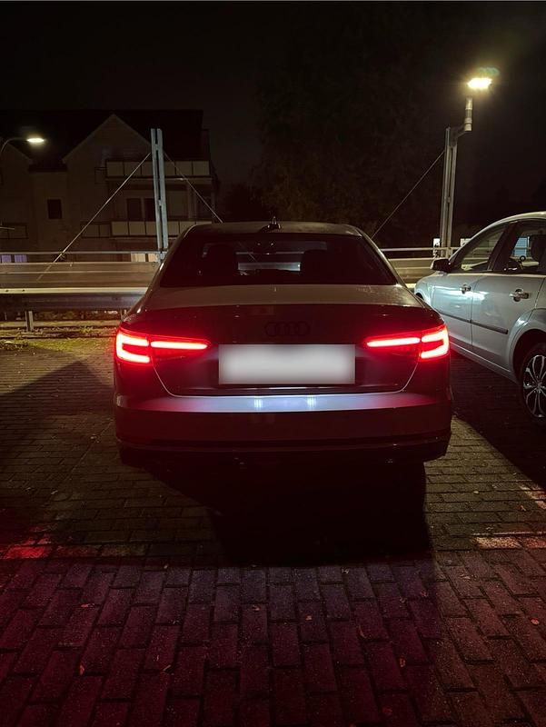 Gebraucht Audi A4 S-Line 190 PS (139 kW) 2016 Grau Limousine