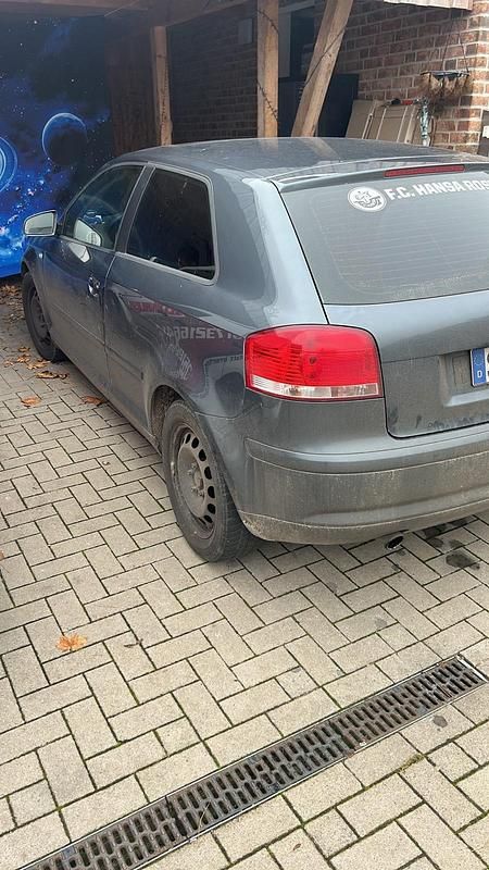 Grau Gebraucht 2005 Audi A3 Kleinwagen | 1.850 € (Superpreis) - Bild 1/4
