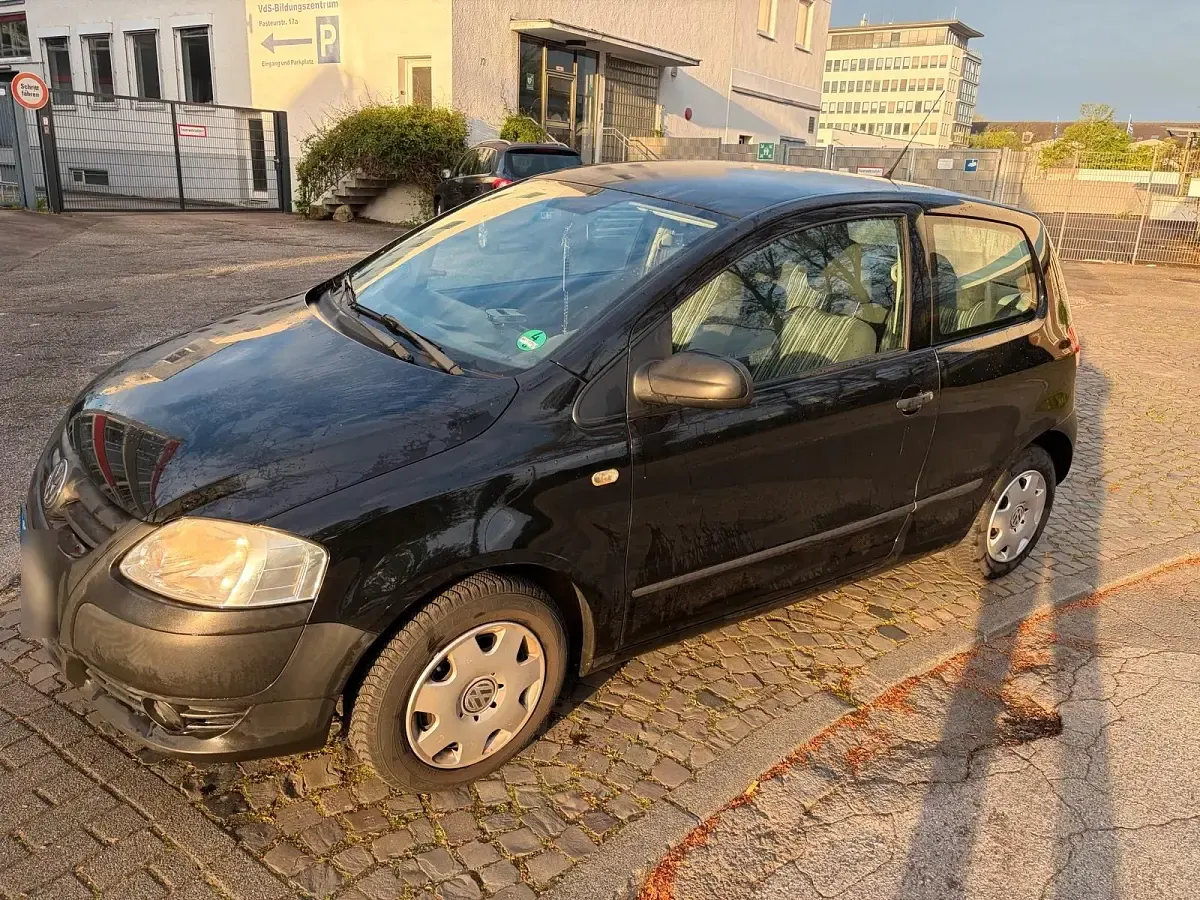 Second-hand VW Fox 60 CP (44 kW) 2011 Negru Hatchback