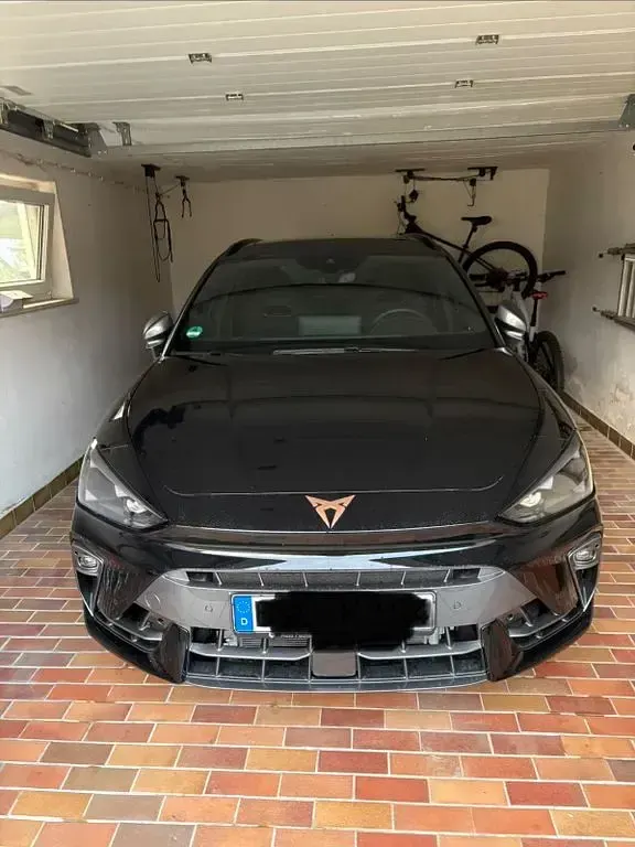 Gebraucht Cupra Leon VZ 333 PS (244 kW) 2025 Schwarz Limousine