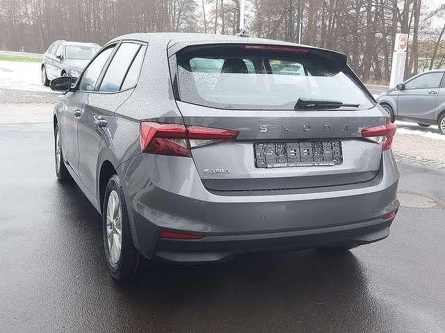 Neu Skoda Fabia Selection 95 PS (69 kW) 2025 Graphitegrau metallic Kleinwagen