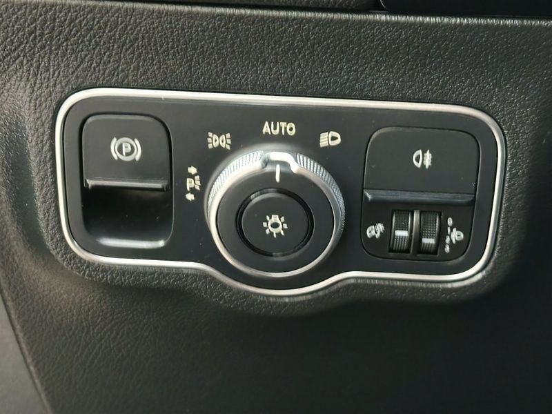 Gebraucht Mercedes B250e 160 PS (117 kW) 2022 Schwarz Van / Kleinbus