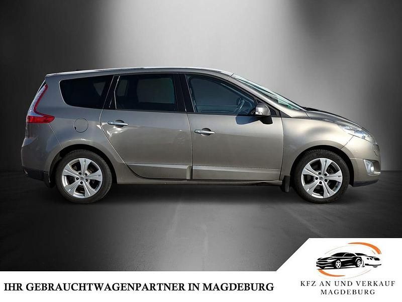 Gebraucht Renault Scénic III Dynamique 131 PS (96 kW) 2010 Beige Van / Kleinbus