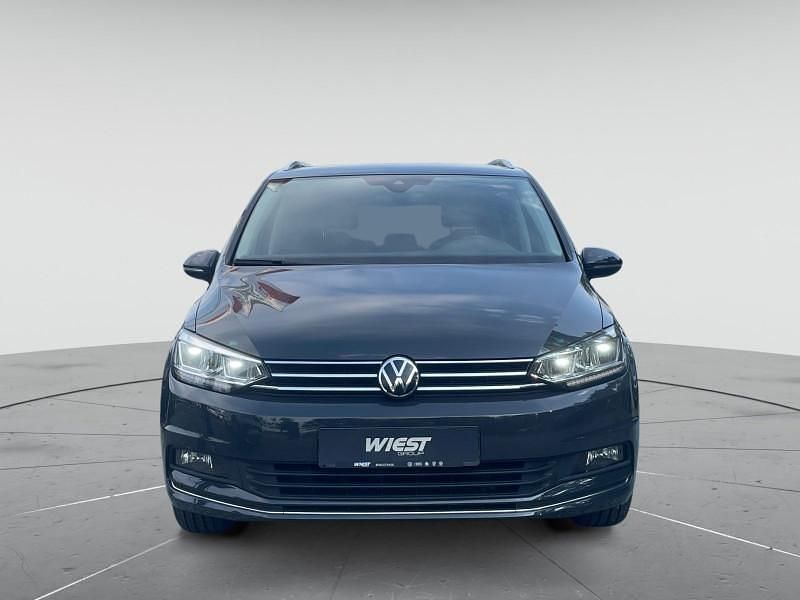 Uranograu Gebraucht 2022 VW Touran Active Van / Kleinbus | 22.450 € (Fairer Preis) - Bild 1/4
