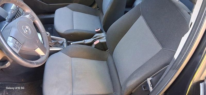 Gebraucht Opel Astra 105 PS (77 kW) 2005 Schwarz Kleinwagen