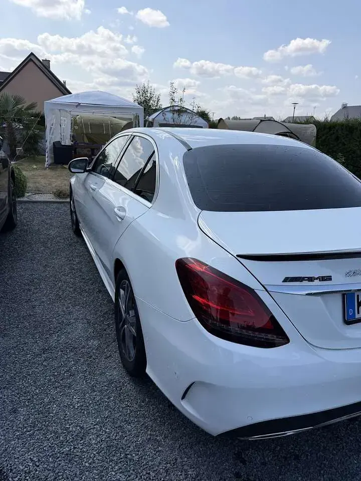 Gebraucht Mercedes C180 AMG line 156 PS (114 kW) 2019 Weiß Kombi