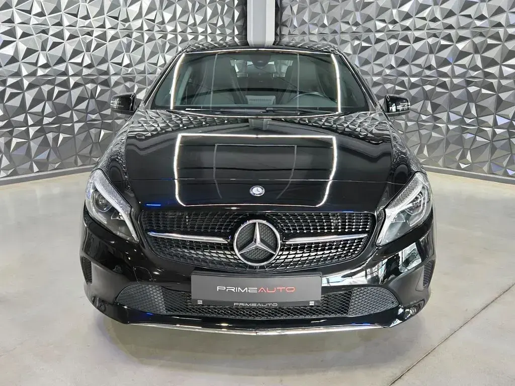 Gebraucht Mercedes A160 Style 102 PS (75 kW) 2017 Schwarz Limousine