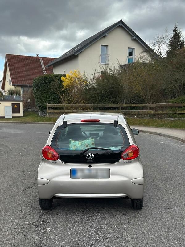 Gebraucht Toyota Aygo 68 PS (50 kW) 2008 Beige Kleinwagen