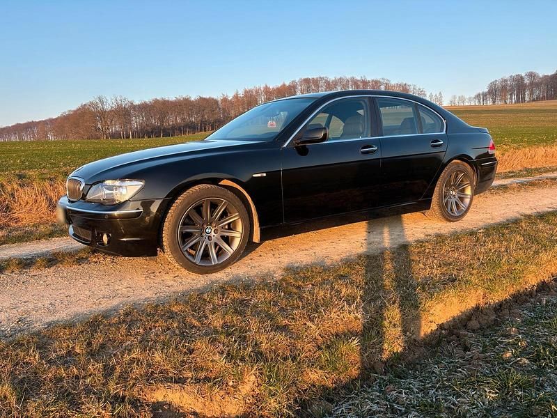 Gebraucht BMW 750 367 PS (269 kW) 2006 Schwarz Limousine