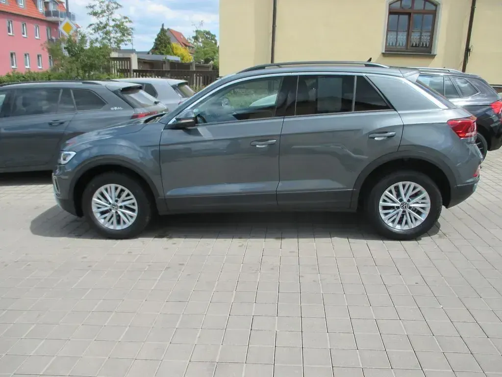 Gebraucht VW T-Roc Life 110 PS (80 kW) 2023 Grau SUV