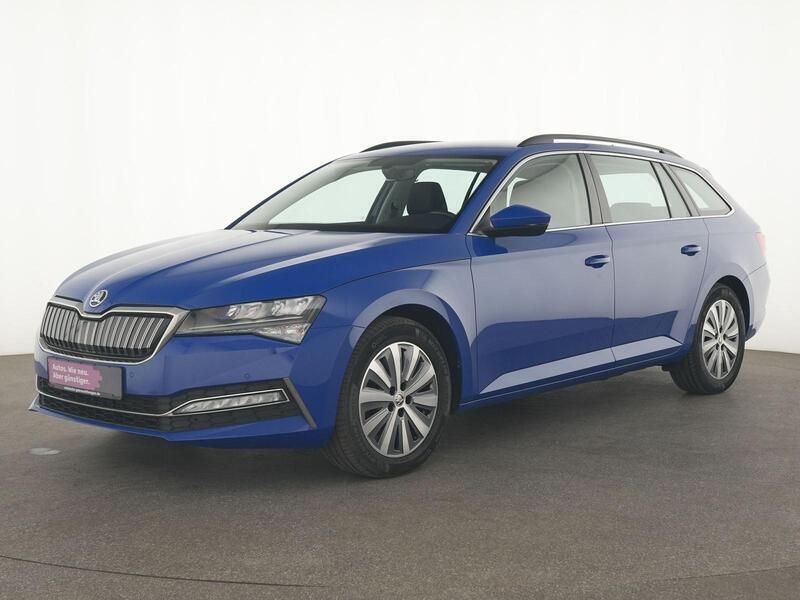 Blau Gebraucht 2021 Skoda Superb Ambition Kombi | 23.395 € (Fairer Preis) - Bild 1/4